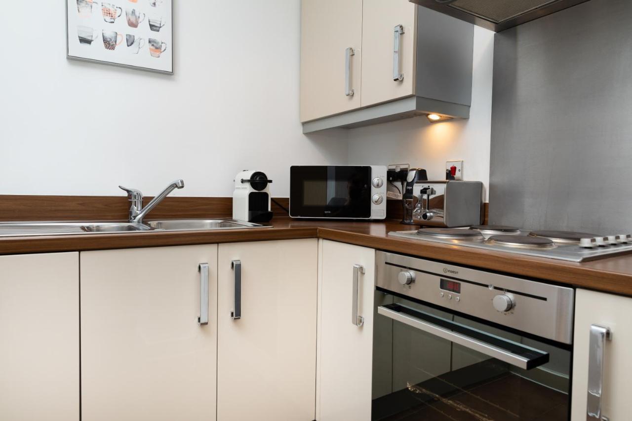 Stylish City Centre Apartment - Home From Home With Fully-Equipped Kitchen, Smart Tv, Netflix, Superfast Wifi, Free Parking, Self Check-In - By Brightleap Apartments Milton Keynes Exterior foto