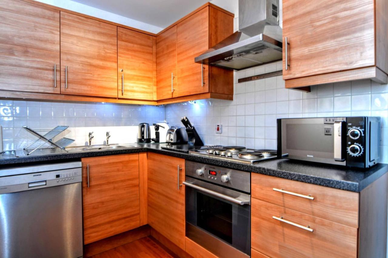 Stylish City Centre Apartment - Home From Home With Fully-Equipped Kitchen, Smart Tv, Netflix, Superfast Wifi, Free Parking, Self Check-In - By Brightleap Apartments Milton Keynes Exterior foto