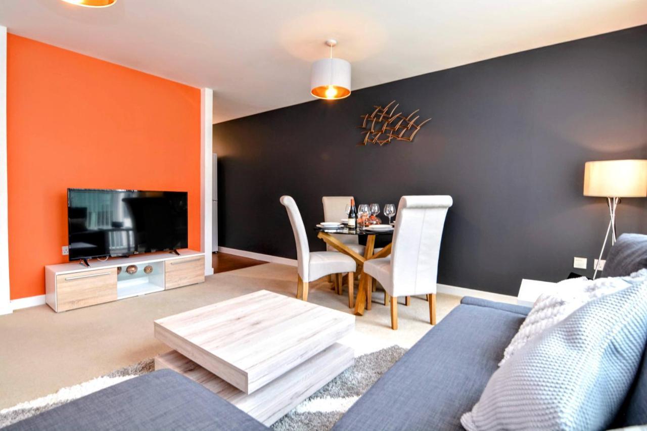 Stylish City Centre Apartment - Home From Home With Fully-Equipped Kitchen, Smart Tv, Netflix, Superfast Wifi, Free Parking, Self Check-In - By Brightleap Apartments Milton Keynes Exterior foto