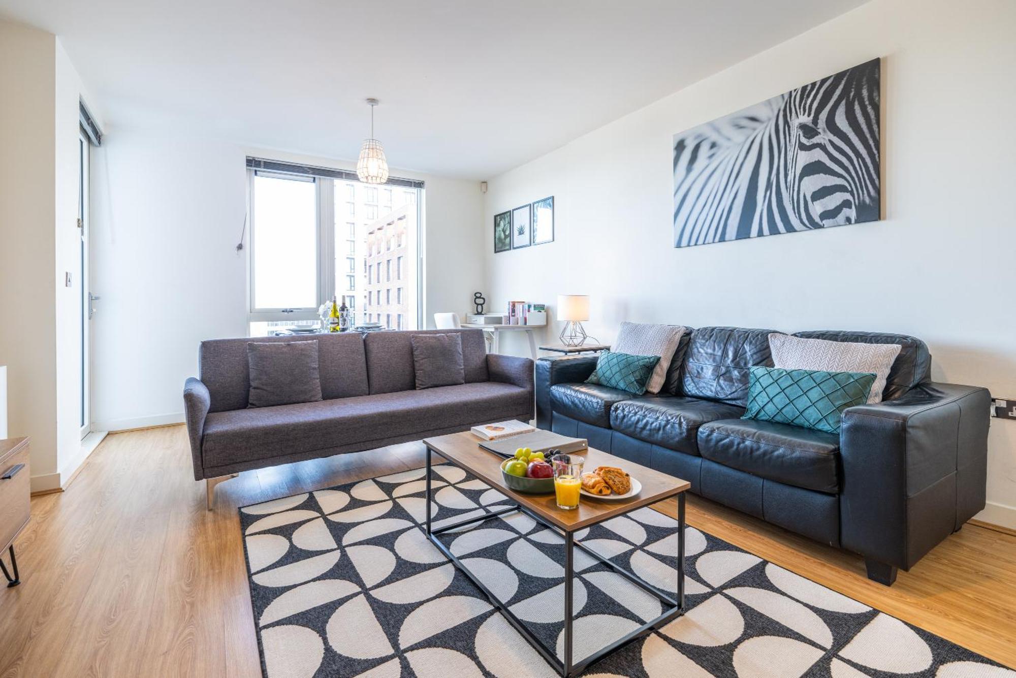 Stylish City Centre Apartment - Home From Home With Fully-Equipped Kitchen, Smart Tv, Netflix, Superfast Wifi, Free Parking, Self Check-In - By Brightleap Apartments Milton Keynes Exterior foto